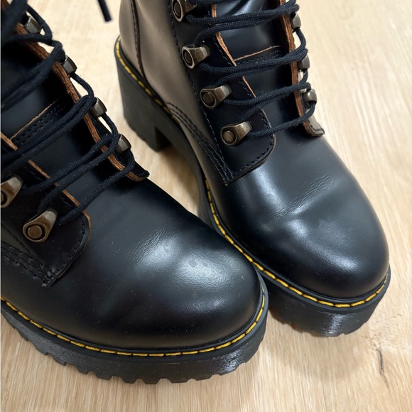 Dr. Martens Leona Temperley Boot - Picture 4 of 5